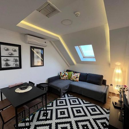 Main Square Apartment Belgrado Exterior foto