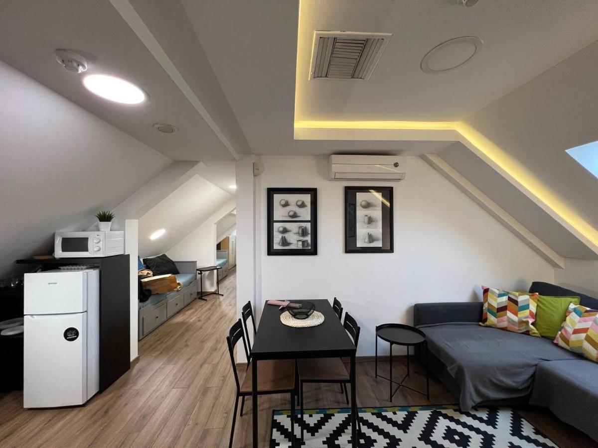 Main Square Apartment Belgrado Exterior foto